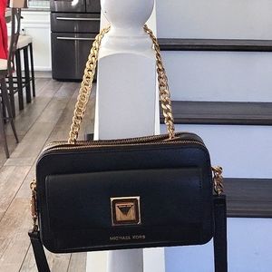 Michael kors crossbody